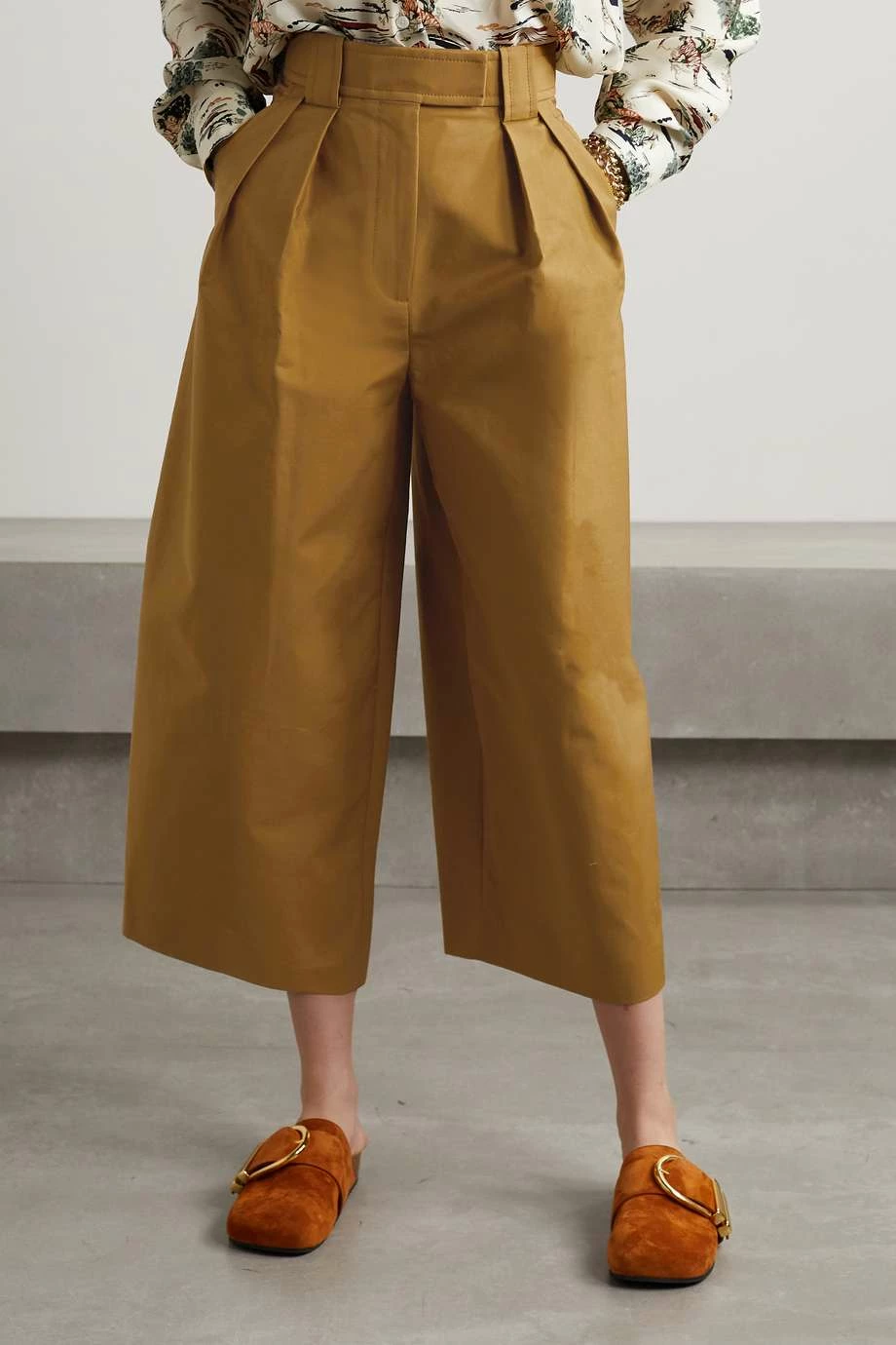 Brand new ๐ฏ KHAITE Tino Cropped Pleated Cotton Wide-leg Pants ๐ 5 Brand new ๐ฏ KHAITE Tino Cropped Pleated Cotton Wide-leg Pants ๐ - Image 3