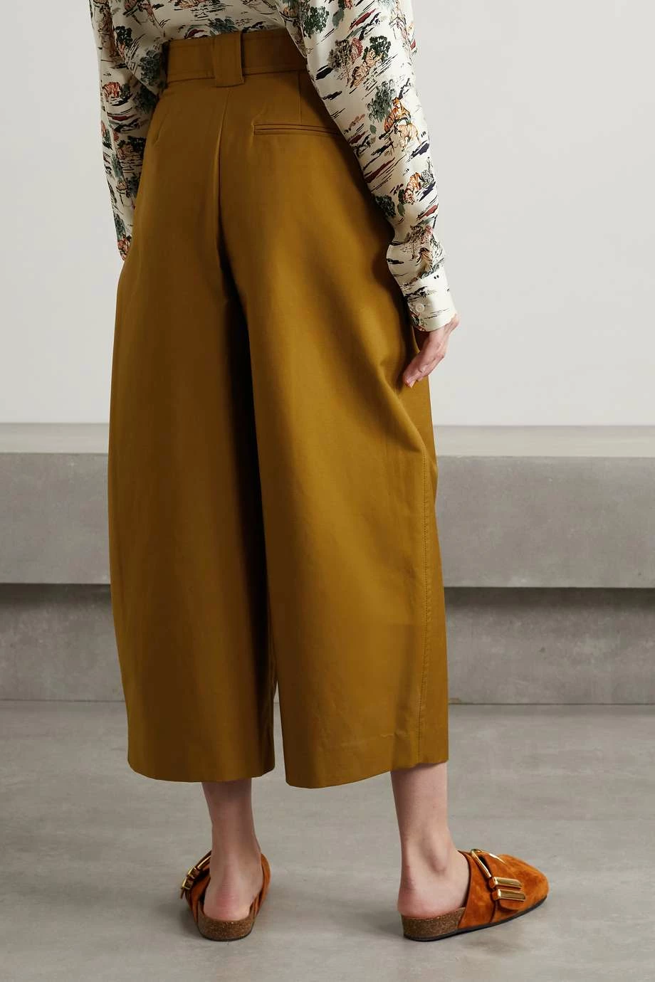 Brand new ๐ฏ KHAITE Tino Cropped Pleated Cotton Wide-leg Pants ๐ 6 Brand new ๐ฏ KHAITE Tino Cropped Pleated Cotton Wide-leg Pants ๐ - Image 4