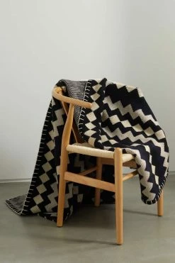 Cheapest ⭐ KHAITE Mercer Intarsia Cashmere Blanket ⌛