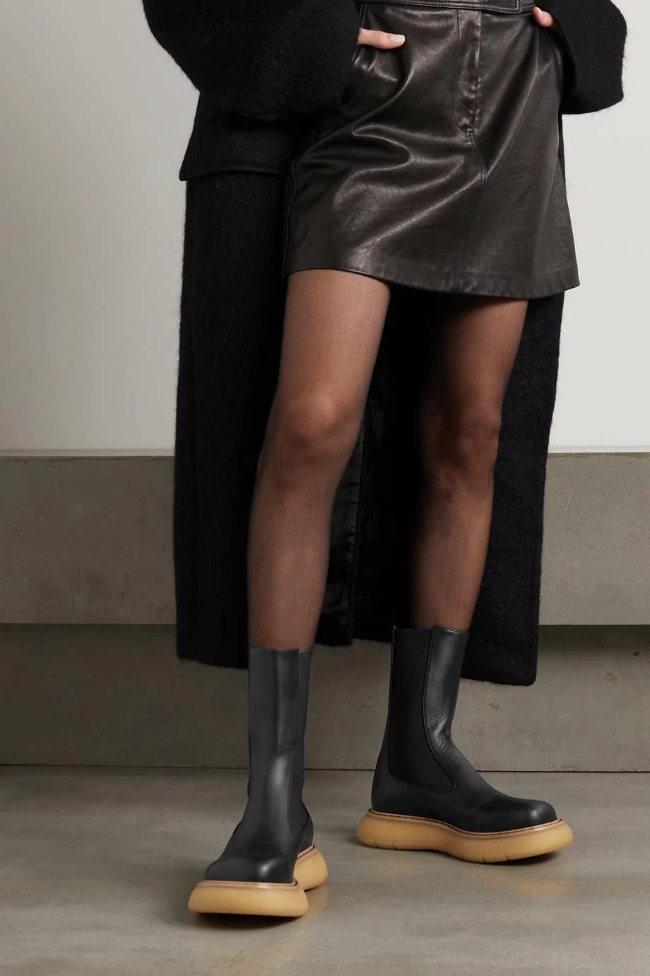 Deals π KHAITE Bleecker Leather Chelsea Boots β€οΈ 4 Deals π KHAITE Bleecker Leather Chelsea Boots β€οΈ - Image 2