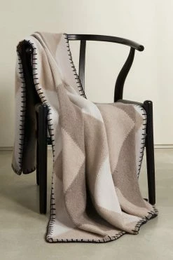 Outlet 😀 KHAITE Delancey Argyle Cashmere Blanket ⌛