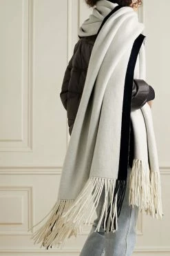 Best Pirce π KHAITE Riga Reversible Fringed Cashmere Scarf βοΈ 6 Best Pirce π KHAITE Riga Reversible Fringed Cashmere Scarf βοΈ -Khaite Store w920 q60 709